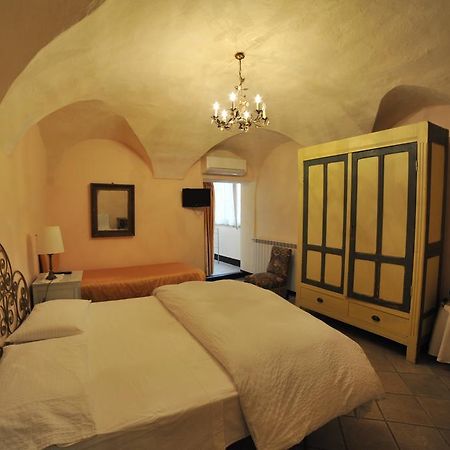 Erasmo Rooms & Breakfast Finale Ligure Kültér fotó